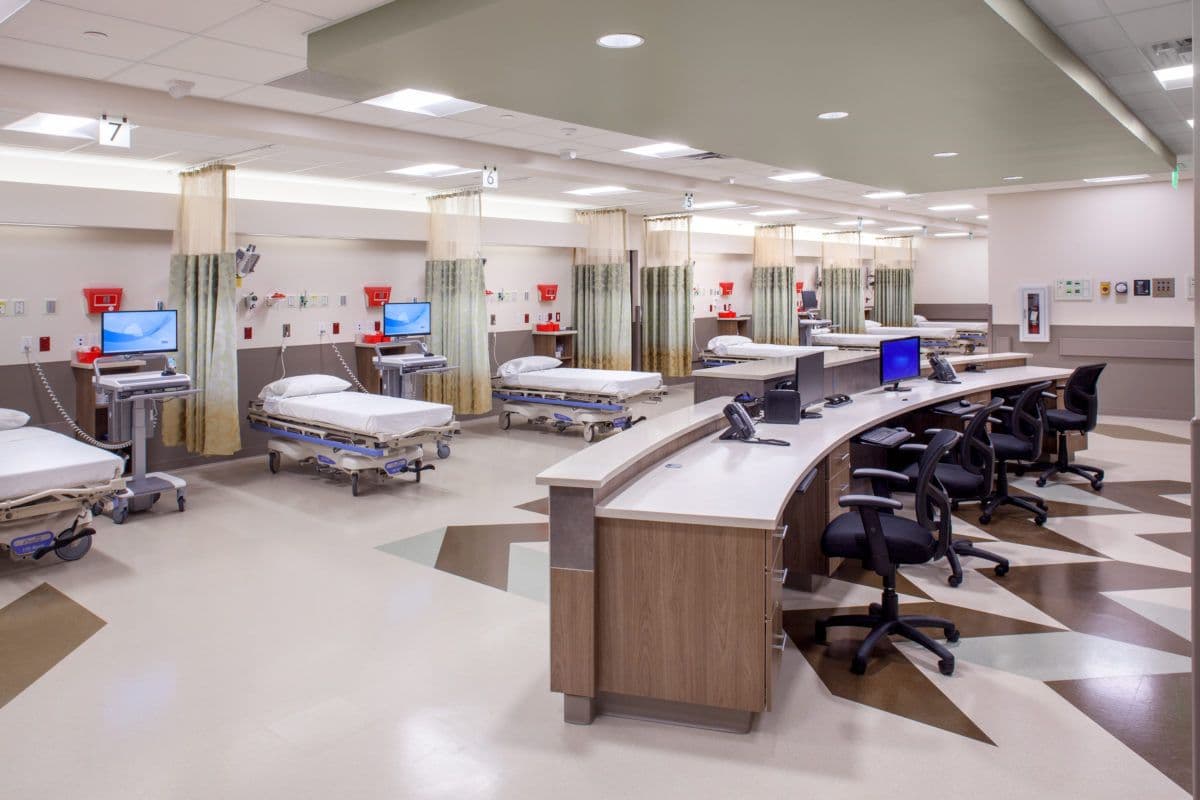Standard Guide to Designing, Constructing, and Fitting Out Healthcare and Pharmaceutical Facilities